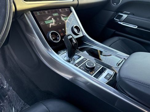 Used 2022 Land Rover Range Rover Sport HST image 18