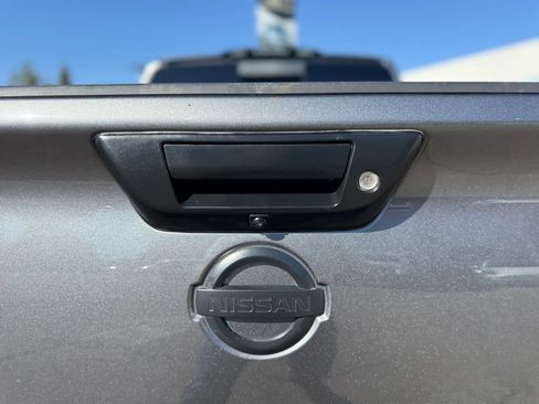 Used 2019 Nissan Titan SV w/ SV Convenience Package AWD/4WD image 10