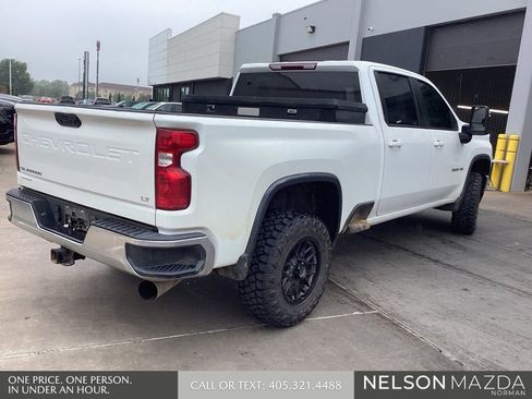Used 2022 Chevrolet Silverado 2500 LT w/ Convenience Package AWD/4WD image 6