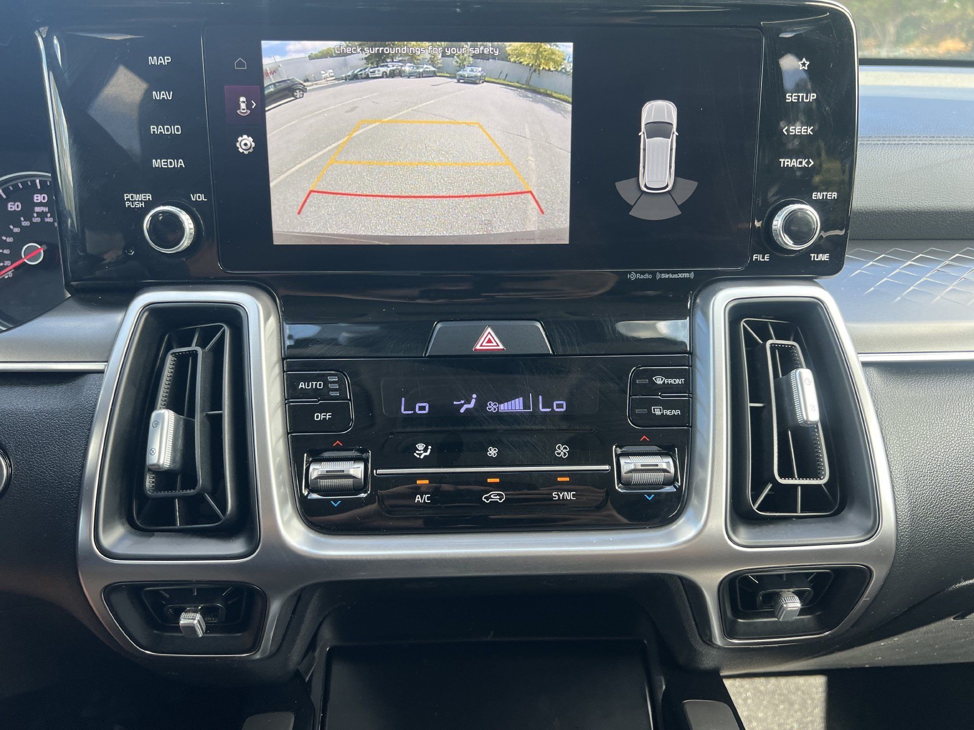 Used 2023 Kia Sorento S w/ Panoramic Sunroof Package FWD image 4