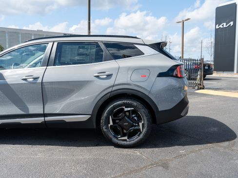 New 2026 Kia Sportage EX image 5