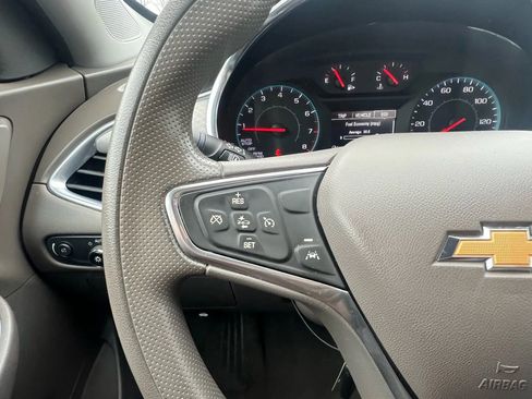 Used 2020 Chevrolet Malibu LT image 14