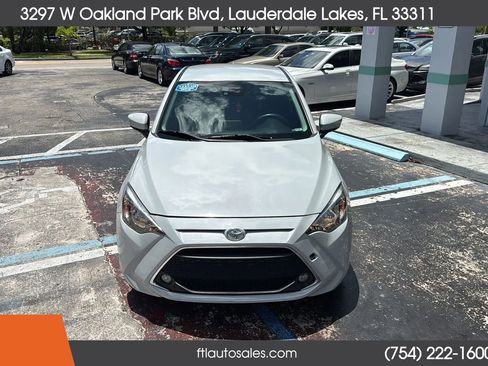 Used 2019 Toyota Yaris LE FWD image 4