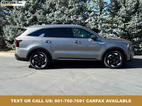 Used 2025 Kia Sorento SX Prestige image 11