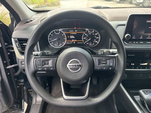 Used 2021 Nissan Rogue SV FWD image 28