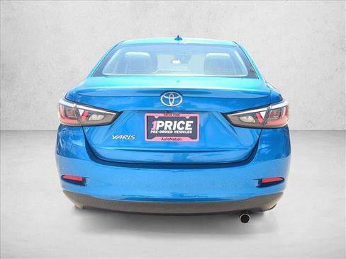 Certified 2019 Toyota Yaris LE FWD image 7