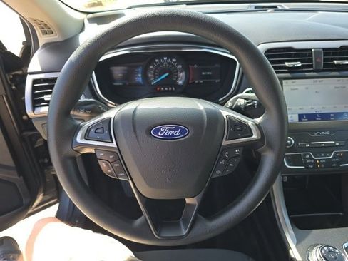 Certified 2020 Ford Fusion SE image 21
