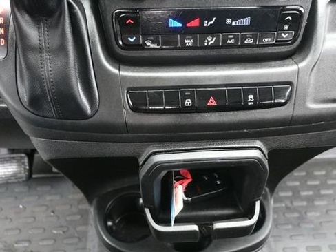 Used 2023 RAM ProMaster 2500 FWD image 18