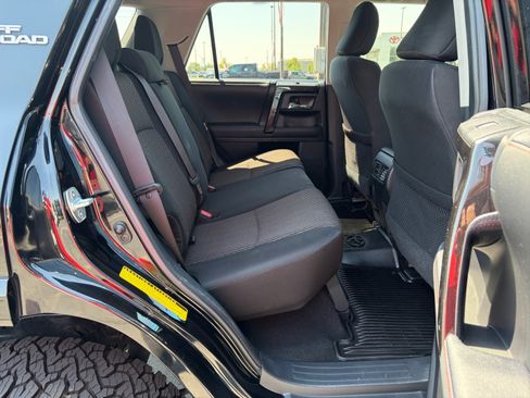 Used 2020 Toyota 4Runner TRD Off-Road AWD/4WD image 16