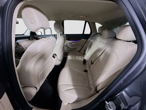 Used 2021 Mercedes-Benz GLC 300 image 25