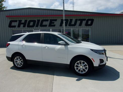 Used 2023 Chevrolet Equinox LT AWD/4WD image 2