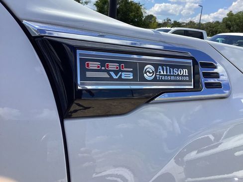 New 2025 GMC Sierra 3500 Pro w/ Convenience Package AWD/4WD image 9