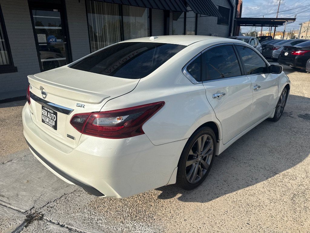 Used 2018 Nissan Altima 2.5 SR w/ SR Special Edition FWD image 4