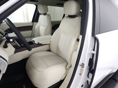 Used 2025 Land Rover Range Rover Long Wheelbase SE AWD/4WD image 16