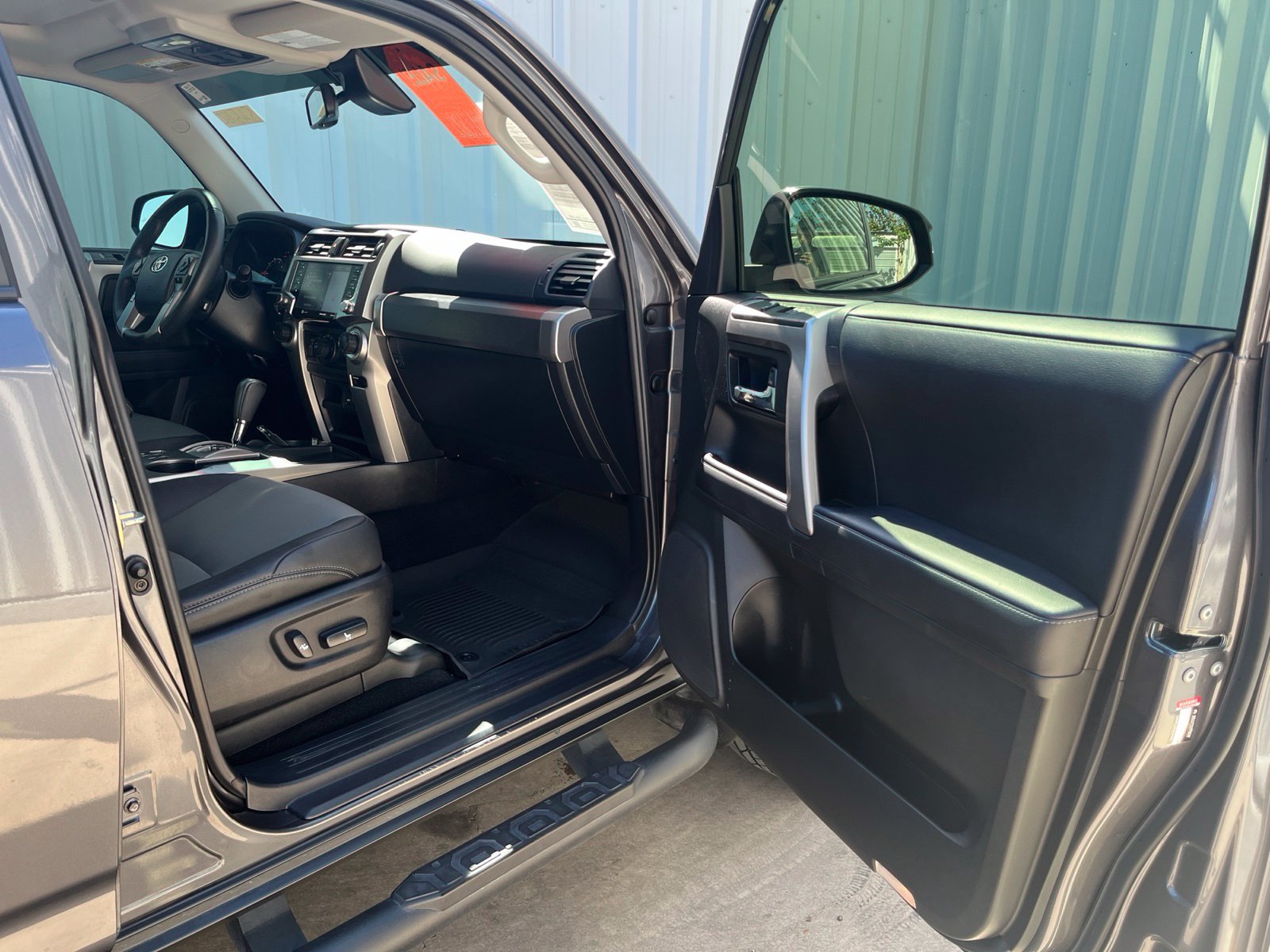 Used 2022 Toyota 4Runner SR5 Premium w/ Moonroof Package RWD image 16