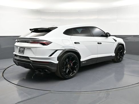 Used 2024 Lamborghini Urus Performante image 8