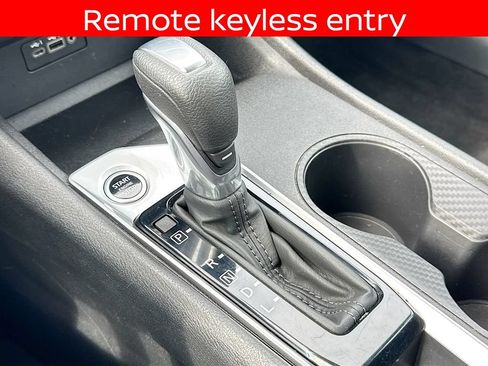 Used 2025 Nissan Altima 2.5 SV FWD image 13
