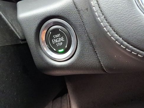 Used 2023 Chevrolet Suburban LT image 24