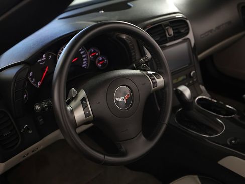 Used 2011 Chevrolet Corvette Grand Sport w/ Preferred Equipment Group RWD image 18