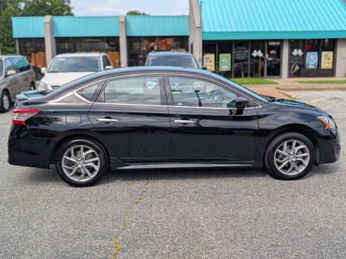 Used 2014 Nissan Sentra SR w/ SR Driver Package FWD image 10