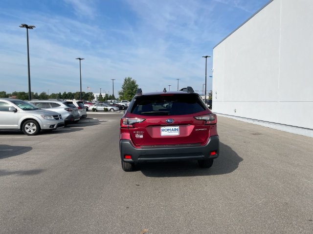 Certified 2025 Subaru Outback Premium AWD/4WD image 4