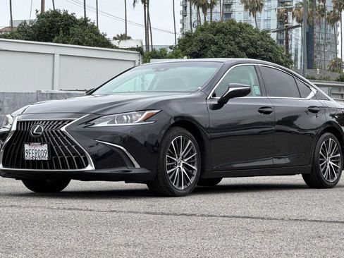 Used 2023 Lexus ES 350 w/ Premium Package FWD image 8