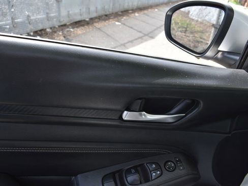 Used 2019 Nissan Altima 2.5 S FWD image 9