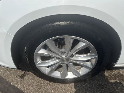 Used 2023 Chevrolet Malibu LT FWD image 9