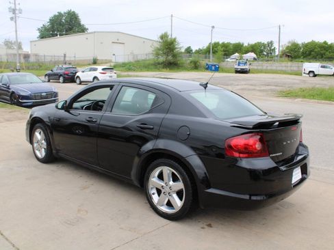 Used 2013 Dodge Avenger SE FWD image 6