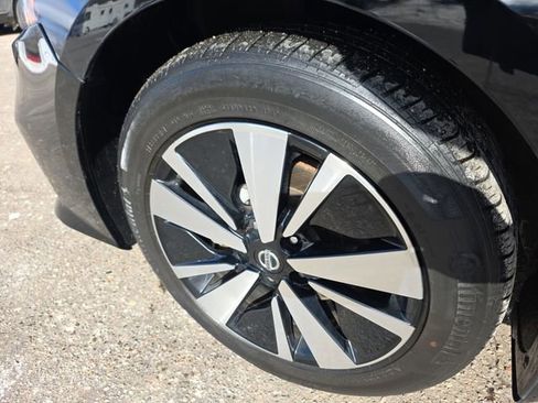 Certified 2022 Nissan Altima 2.5 SV w/ SV Premium Package image 10