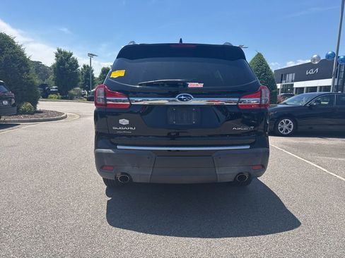 Used 2019 Subaru Ascent Premium w/ Popular Package #3 AWD/4WD image 4