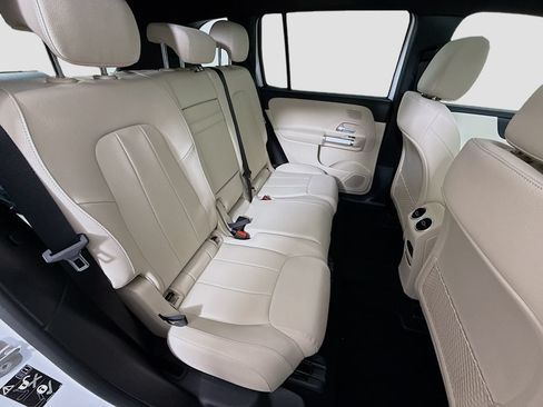 Used 2026 Mercedes-Benz GLB 250 4MATIC image 26