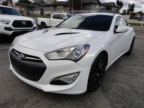 Used 2016 Hyundai Genesis 3.8 RWD image 1