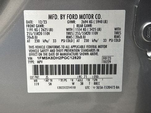 Used 2023 Ford Explorer XLT w/ Equipment Group 202A AWD/4WD image 29