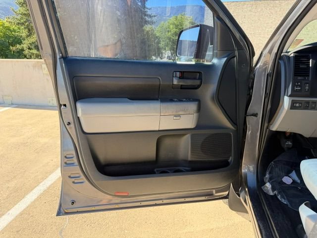 Used 2012 Toyota Tundra 4x4 Double Cab w/ Tow Pkg image 10
