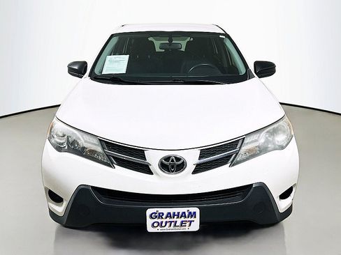 Used 2015 Toyota RAV4 LE FWD image 2