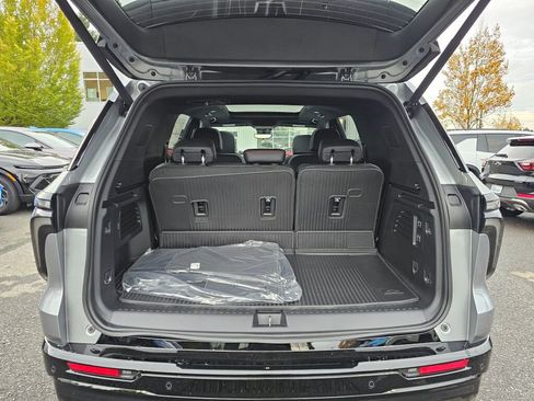 New 2026 Chevrolet Traverse RS w/ LPO, Floor Liner Package image 24