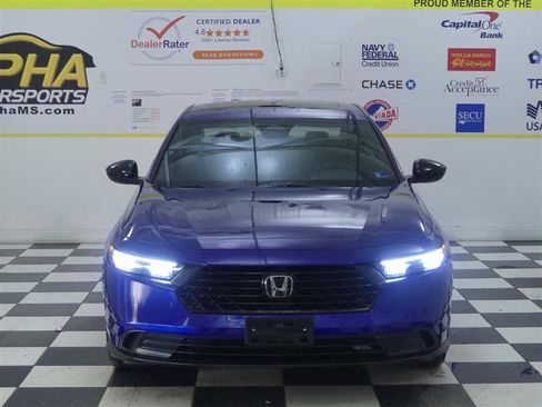 Used 2024 Honda Accord Sport image 2