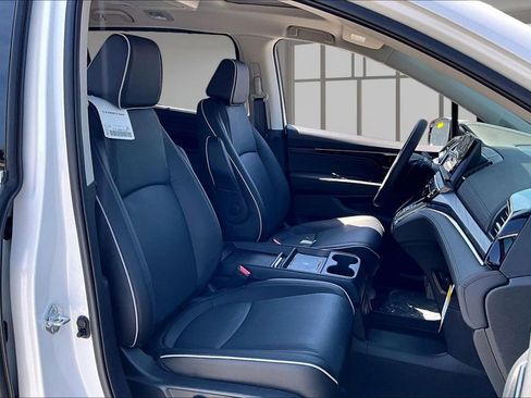 New 2026 Honda Odyssey Elite image 11