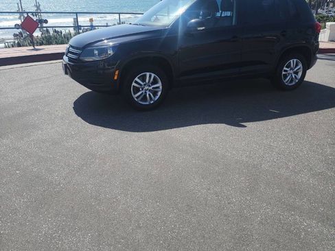 Used 2016 Volkswagen Tiguan S image 13