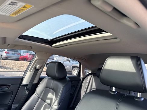 Used 2024 Honda Civic EX-L image 26