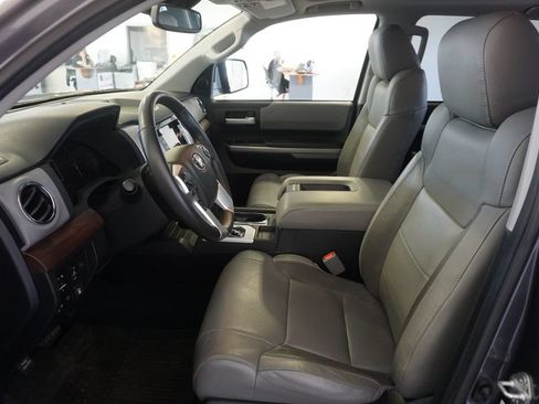 Used 2021 Toyota Tundra Limited w/ Limited Premium Package AWD/4WD image 20