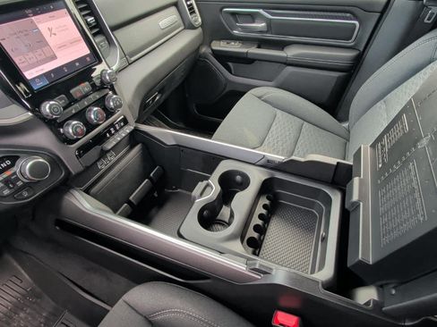 Used 2025 RAM 1500 Big Horn AWD/4WD image 24