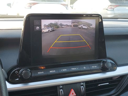 New 2022 Kia Forte LXS w/ LXS Technology Package image 25