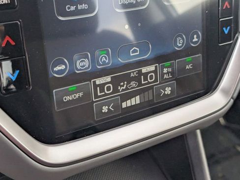 Used 2025 Subaru Crosstrek 2.0i Premium image 31