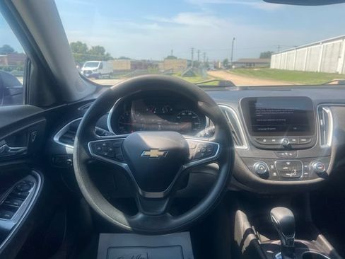 Used 2022 Chevrolet Malibu LS FWD image 20