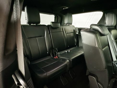 Used 2020 Ford Expedition Max XLT w/ Equipment Group 202A RWD image 31