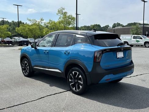 Certified 2025 Nissan Kicks SR FWD image 7