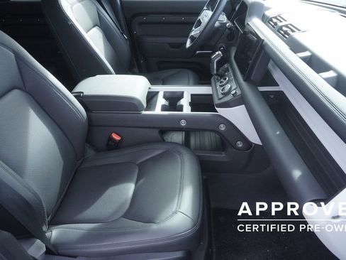 Used 2025 Land Rover Defender 110 S image 23