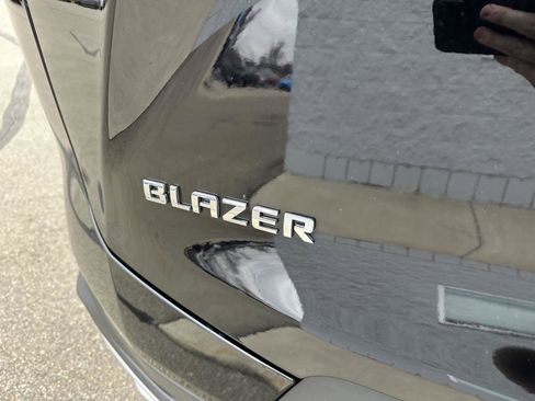 Used 2024 Chevrolet Blazer LT w/ Convenience Package image 8